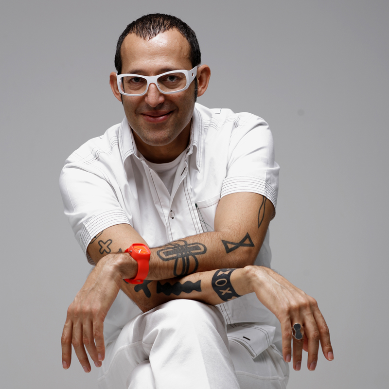 Karim Rashid stopped and held by border guards at JFK airport Commercial Interior Design