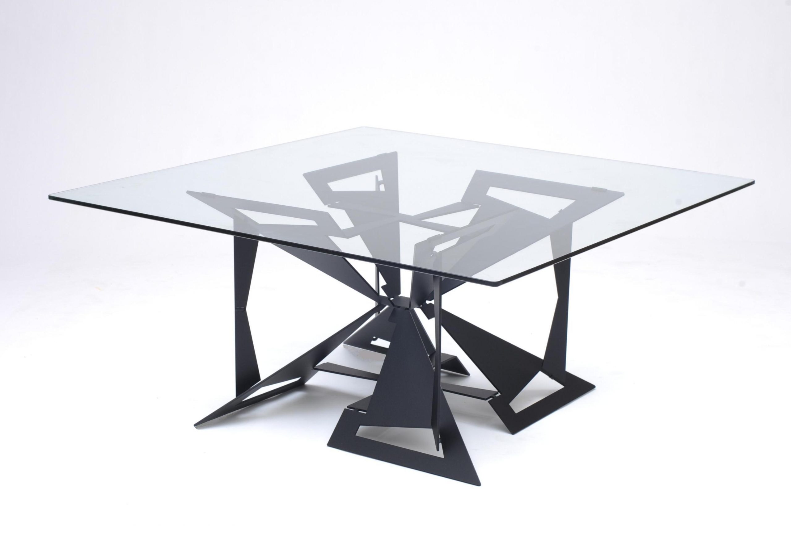 2D3D table - Commercial Interior Design