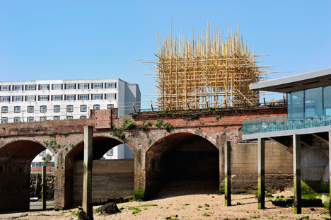 Seaside Uk Design Festival Features Chinese Lattice Work