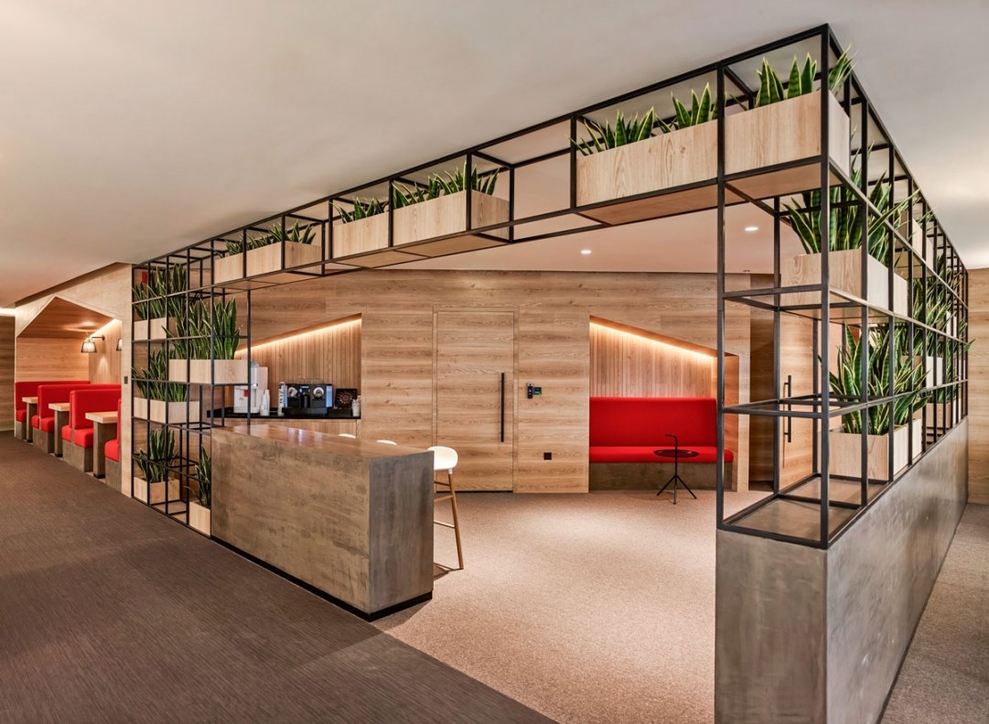 Swiss Bureau Completes Extension For Property Finder Office In Dubai Projects Products Dubai Interior Design Interiors Office Design Swiss Bureau Cid