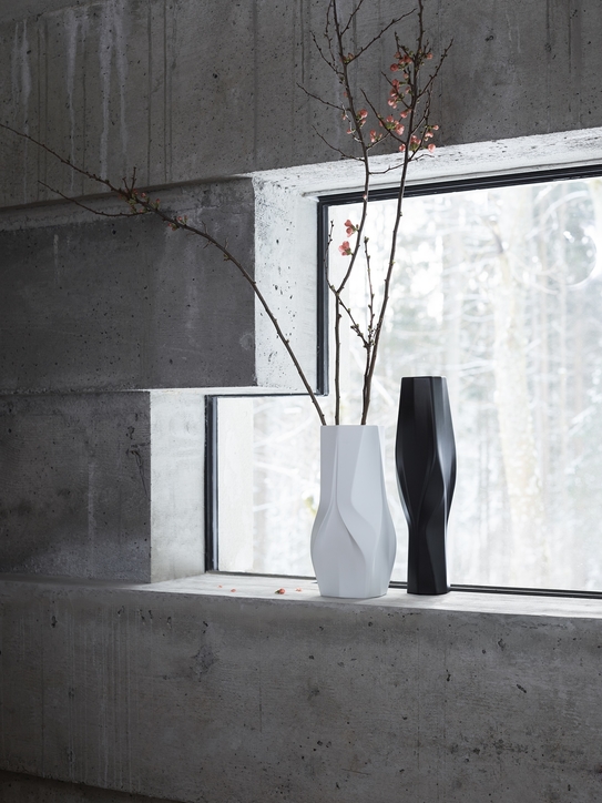 Zaha Hadid Architects Designs A Set Of Fluid Porcelain Vases For
