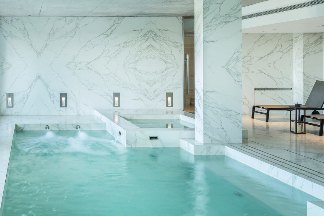 Neolith is scratch proof and resistant to temperatures Neolith is scratch proof and resistant to temperatures