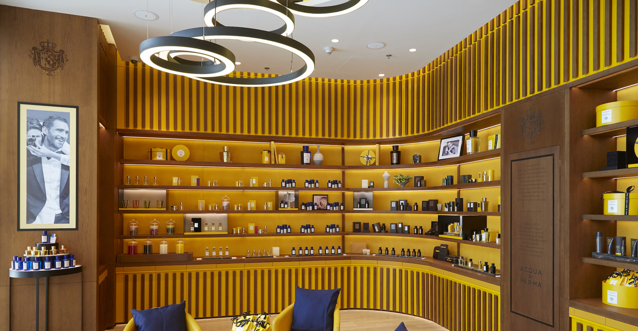 The Interior Of Acqua Di Parma Boutique By Kirei Studio References The Brand S Italian Roots Projects Kirei Studio Retail Design Dubai Retail Design Cid
