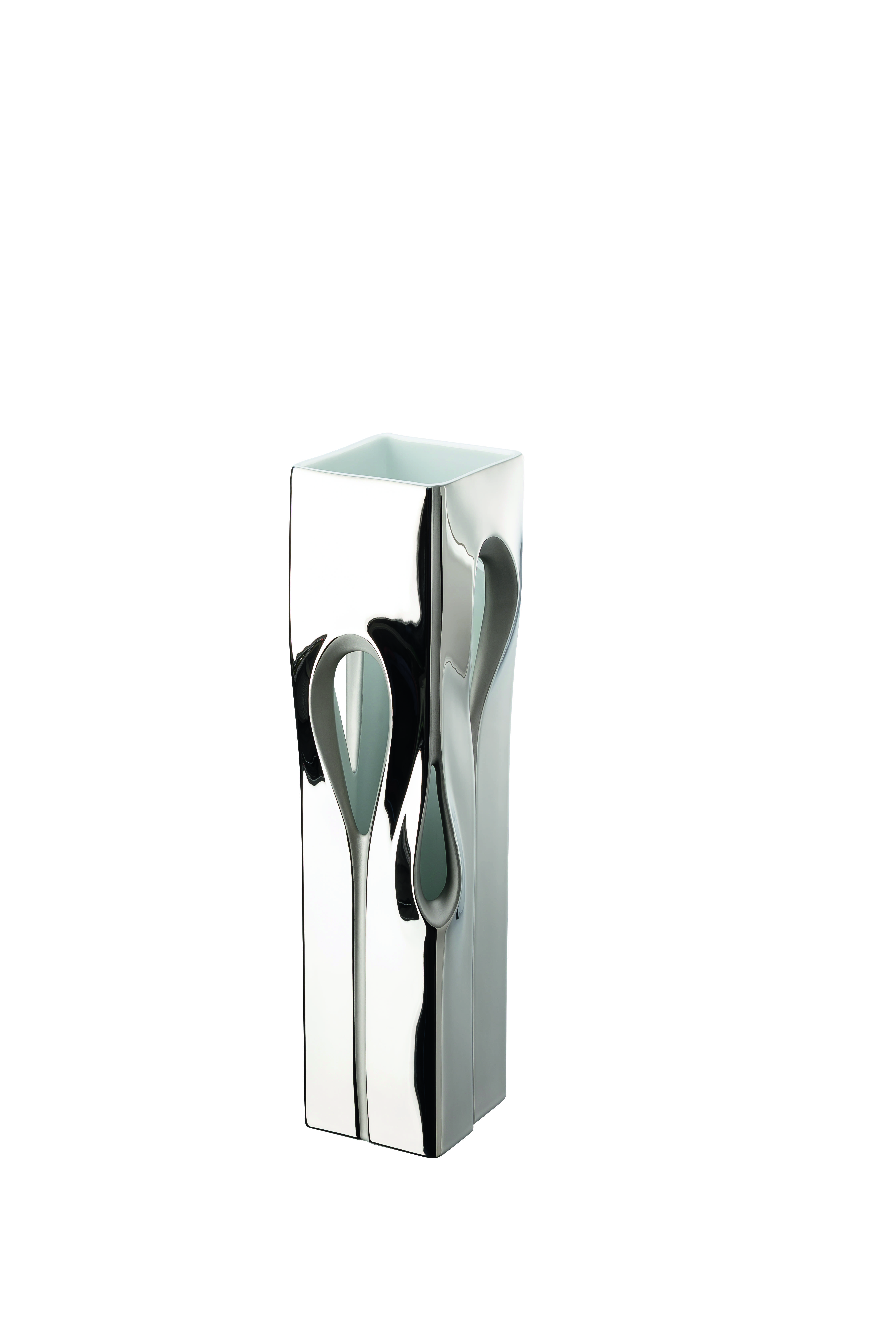 Zaha Hadid Architects Designs A Set Of Fluid Porcelain Vases For